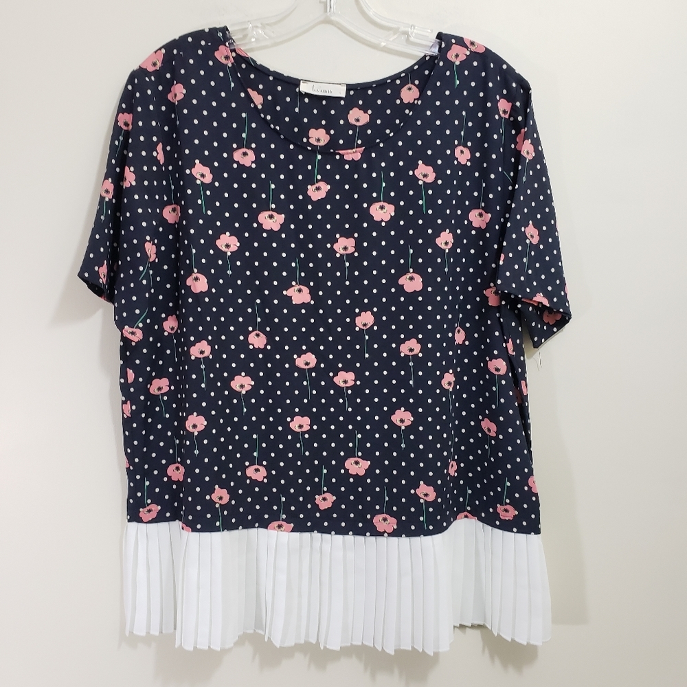 Les Amis poppy print with polka dots short sleeve blouse accordion pleats sz Lrg
